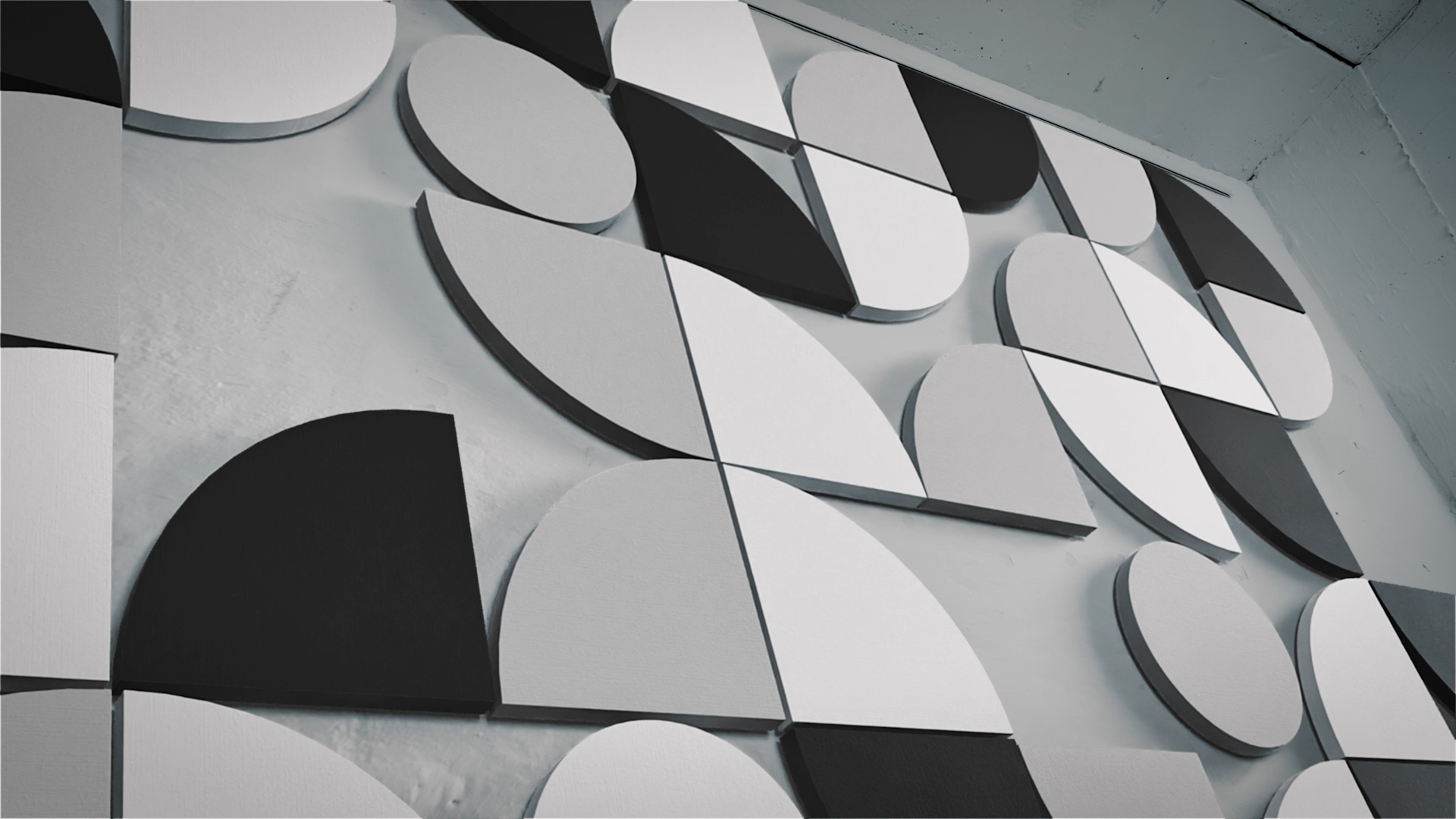 Erimuotoiset ja -väriset akustiset seinälevyt